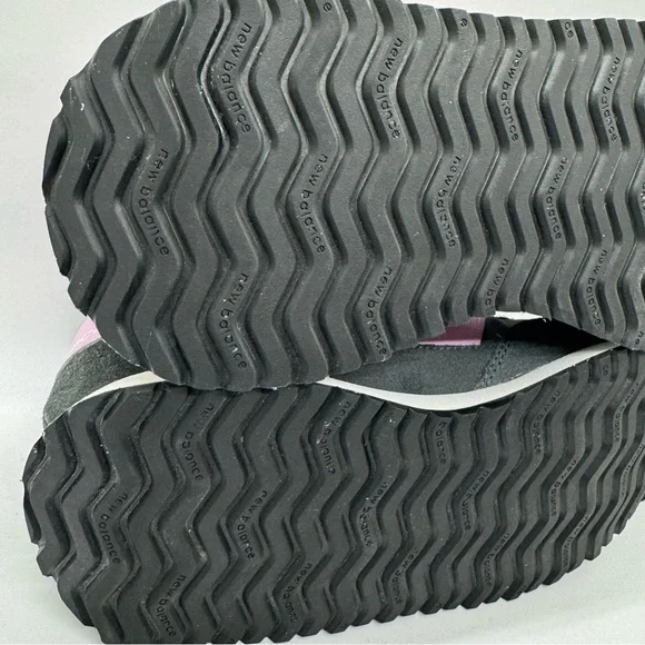 New Balance Women's 237 Lifestyle Running Shoes Grey Pink Suede Size 9 - Picture 14 of 15